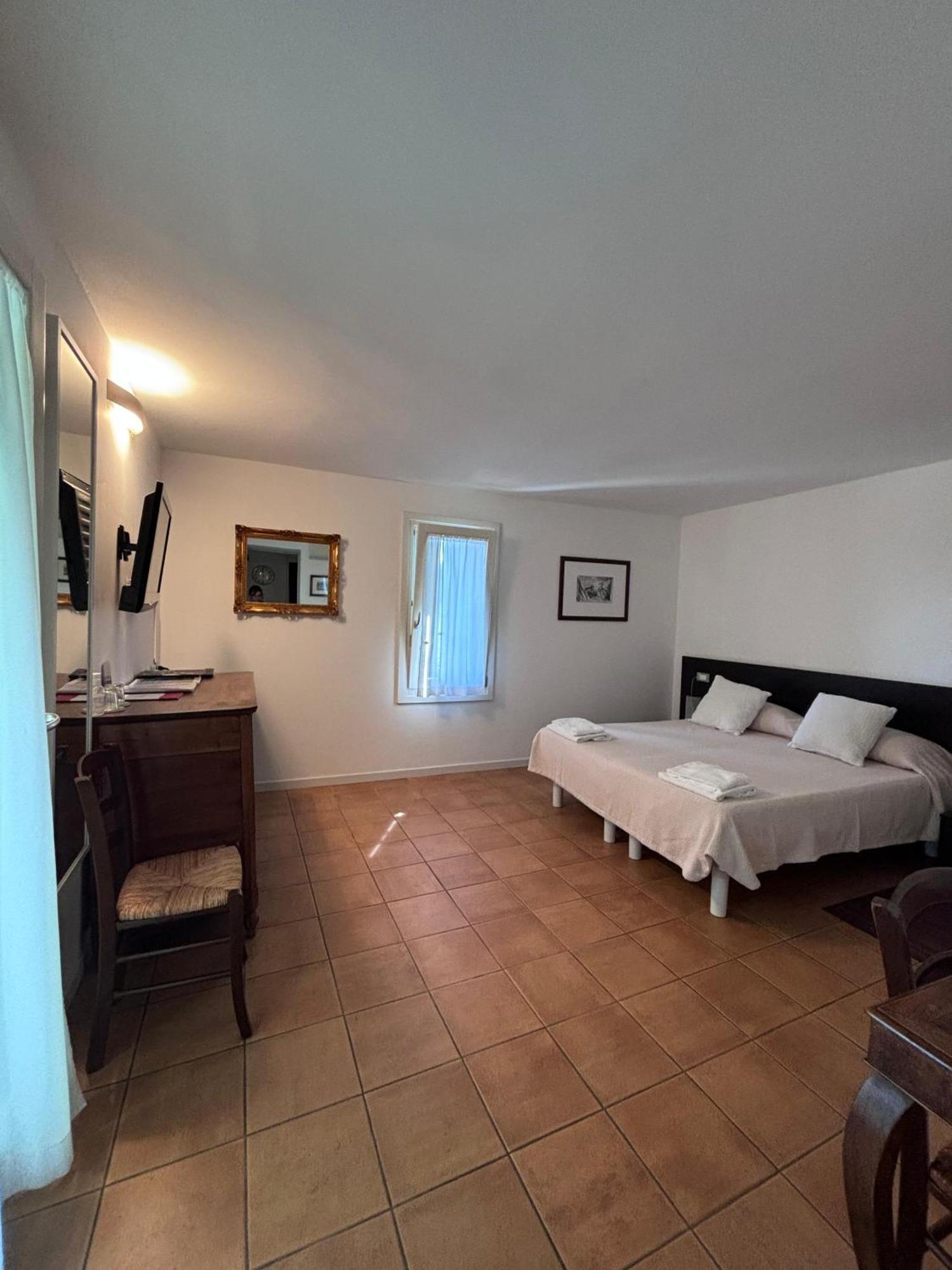 Agriturismo I Mischi Castelnuovo del Garda Exterior foto